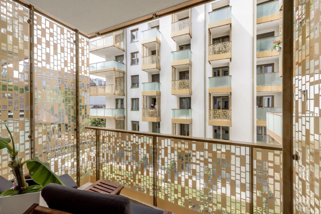 Walnut Tree Apartment Budapest Exteriör bild